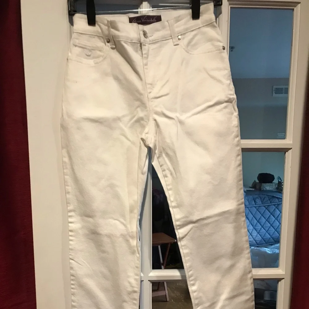 Gloria Vanderbilt jeans - Picture 1 of 4